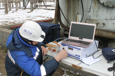 Routine test of SKB EP devices on oil circuit breaker of U-220 type