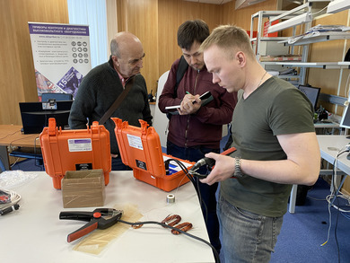 Milli-ohmmeters demonstration for research and manufacturing association "Electromash", LLC specialists